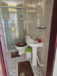 Kúpeľňa v ubytovaní Casa na Praia de Barreta com Wifi, Piscina e um Linda Vista do Mar