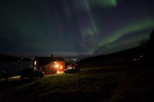 Landskap nær ferieboligen + 17 bilder