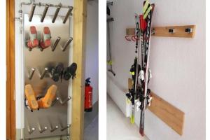 duas fotos de um armário com esquis e sapatos em Guggerzytch - "EIGER" - neue Ferienwohnung 2-4 Pers em Grindelwald