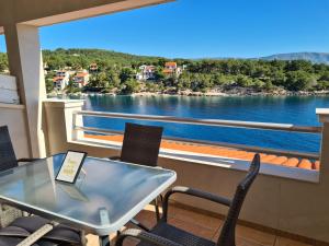 Photo de la galerie de l'établissement Apartments Habek 2, à Vrboska