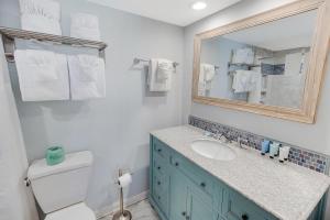 Vannituba majutusasutuses Gorgeous Oceanfront 2 Bedroom Villa +10 fotot