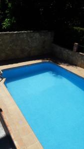 Kolam renang di atau dekat dengan Apartamentos Sevilla