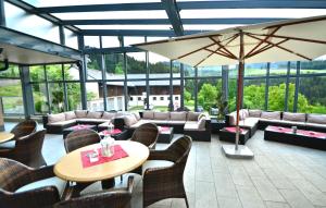 אזור ישיבה ב-G.H. Knoll "Proellhofer" Cafe Bar Hills