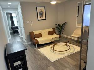 Gallery image of Blue house in Hampden in Baltimore