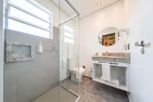 Un baño de Bossa Jurerê Hotel