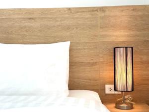 Postel nebo postele na pokoji v ubytování New hotel in Aonang krabi
