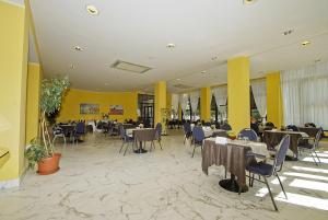 Imagen de la galería de Hotel Mediterraneo, en Chianciano Terme