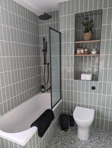 Gallery image of Shoreditch-Hoxton Stylish Split Level Flat in London +9 photos
