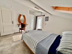Ein Bett oder Betten in einem Zimmer der Unterkunft Derya'ca