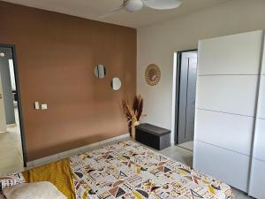 Voodi või voodid majutusasutuse Villa du marquis avec piscine toas