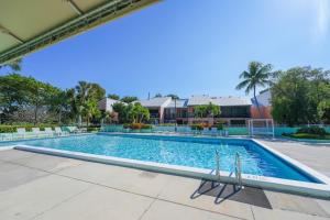 La pileta dentro o cerca de Laptop-Friendly Key Largo Condo with Pool View!