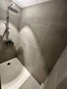 Koupelna v ubytování APPARTEMENT T3 "TI CAZE" Villa Bel Kay Nou