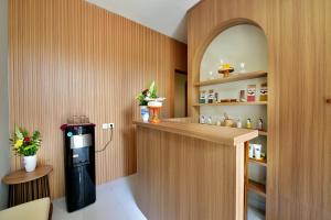 Dapur atau dapur kecil di Mahayoga Ubud Private Pool Villa Spa And Resto
