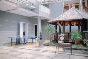 Patio nebo venkovní prostory v ubytování Villa Palm Springs by REQhome