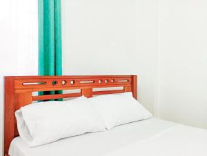 Una cama o camas en una habitación de Seaside Heights 2BR 43' Smart TV