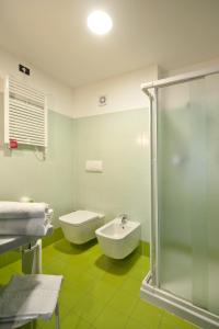 Koupelna v ubytování Ibis Styles Parma Toscanini