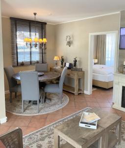 Postel nebo postele na pokoji v ubytování Luxus Ferienwohnung Hirschzeit