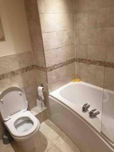 Koupelna v ubytování Seagull-Charming Two Bed Ground Floor Retreat, Can sleep 6