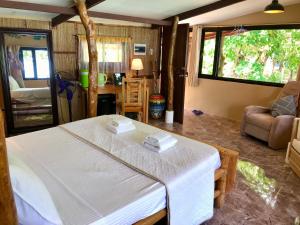 Posezení v ubytování Camotes Cay Hideaway