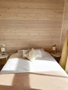 Postel nebo postele na pokoji v ubytování Finca Les Coves