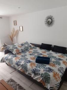 Katil atau katil-katil dalam bilik di Gîte des 3 Pics dans les Hautes-Pyrénées