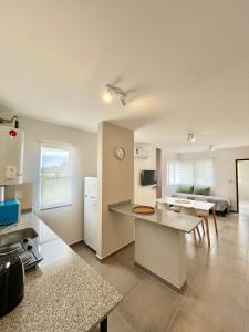 Η κουζίνα ή μικρή κουζίνα στο ARENA apart l - Juana Koslay - San Luis