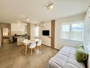 Μια τηλεόραση ή/και κέντρο ψυχαγωγίας στο ARENA apart l - Juana Koslay - San Luis