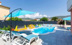Bazén v ubytovaní Apartment Raduniceva V alebo v jeho blízkosti