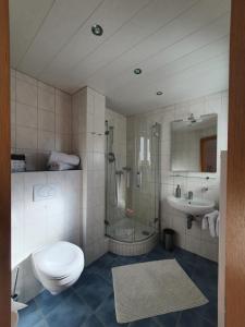 Ένα μπάνιο στο Gästehaus Alpenkranz +20 φωτογραφίες