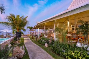 Zahrada ubytování Paus Putih Hotel