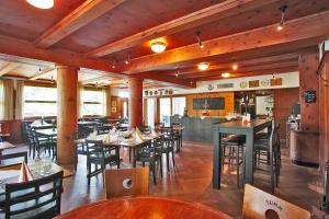 Salone o bar di Gasthaus zur Waldegg