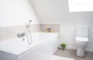 Et badeværelse på Daisy Cottage + 29 billeder