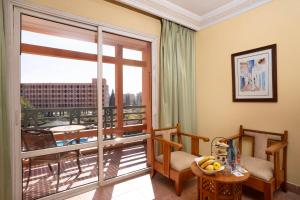 Grand Mogador Menara & Spa的阳台或露台