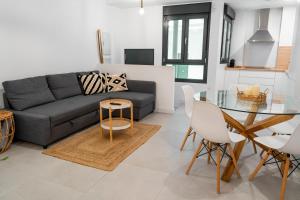 Część wypoczynkowa w obiekcie Apartment Andrea in Malaga Center