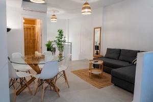 Część wypoczynkowa w obiekcie Apartment Andrea in Malaga Center