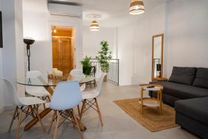 Część wypoczynkowa w obiekcie Apartment Andrea in Malaga Center