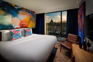 Krevet ili kreveti u jedinici u okviru objekta NYX Hotel Dublin Portobello