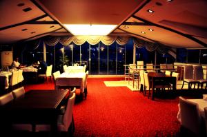A seating area at Island Hotel