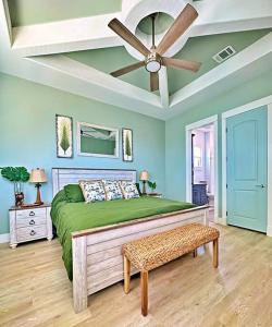 Ένα ή περισσότερα κρεβάτια σε δωμάτιο στο Beach Please +67 φωτογραφίες