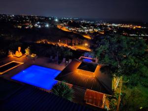 Weston Guest House Krugersdorp内部或周边的泳池