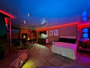 Weston Guest House Krugersdorp客房内的一张或多张床位