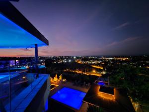 Weston Guest House Krugersdorp内部或周边的泳池