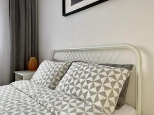 Postel nebo postele na pokoji v ubytování Snowflake home - Private apartment