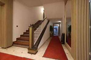 Fotografie z fotogalerie ubytování Hôtel Des Lilas v destinaci Udžda