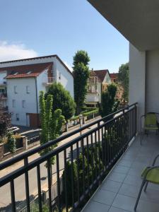 Balkón alebo terasa v ubytovaní Blue Star 3 Wellness Apartman Siófok