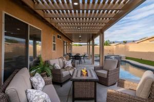 Gallery image of Desert Noir Modern Chic Pool Retreat in Indio