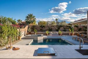 Басейн в Pueblo Viejo Desert Minimalist Pool Home або поблизу
