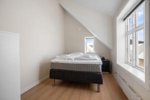 Postel nebo postele na pokoji v ubytování Unique and Spacious Apt close to City Centre