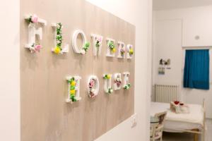 Foto dalla galleria di Flower's House 24 - Central Apartment - Molfetta a Molfetta