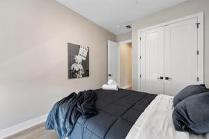 Fotografie z fotogalerie ubytování Designer 3bed 2bath New Apt w Ample Hangout Space v destinaci Chicago